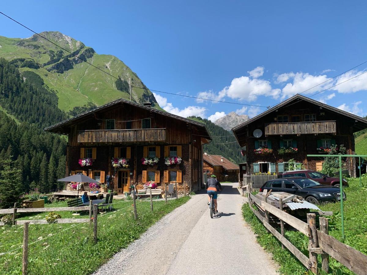 Haus Walch Bed & Breakfast Elbigenalp Luaran gambar