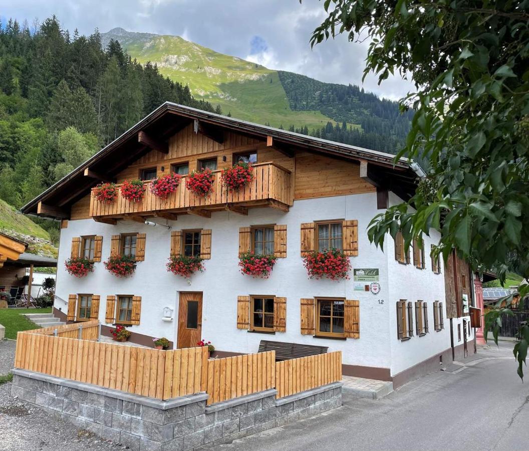 Haus Walch Bed & Breakfast Elbigenalp Luaran gambar